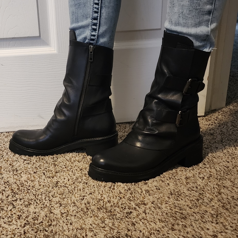 EUC AMAZING BOOTS